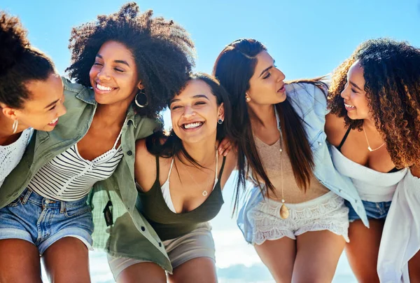 Were Always Day Beach Group Girlfriends Spending Day Beach – stockfoto