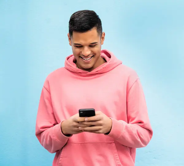 Happy Man Fashion Phone Typing Isolated Blue Background Brazil City — Fotografia de Stock