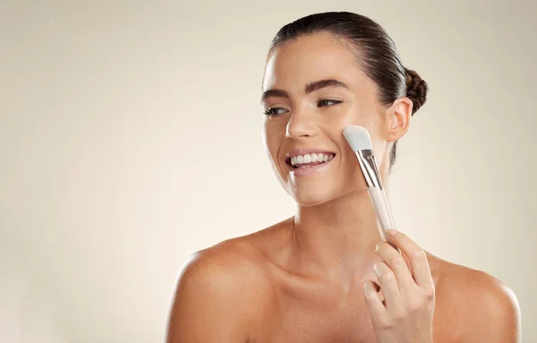 Happy Woman Face Makeup Brush Smile Beauty Mockup Skincare Cosmetics — Fotografia de Stock