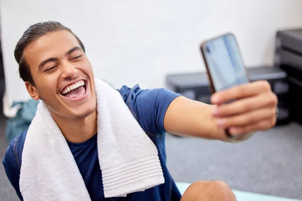 Fitness Man Laugh Selfie Social Media Profile Picture Towel Workout — Stok fotoğraf