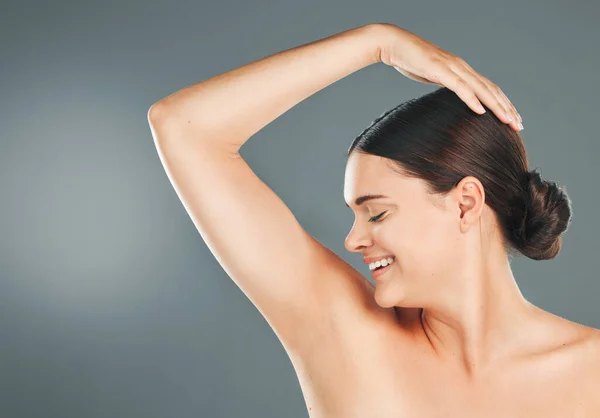 Smile Armpit Woman Happy Wellness Health Body Smell Model Studio — 图库照片