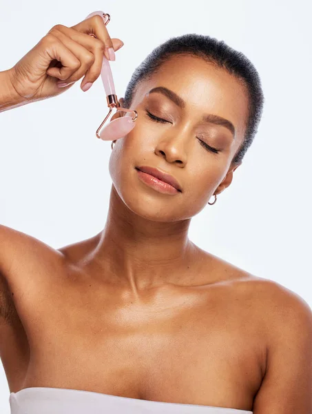Skin Care Facial Roller Massage Woman Studio Dermatology Cosmetic Natural — Fotografia de Stock