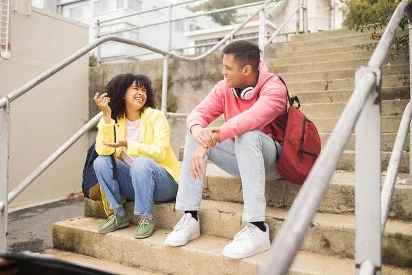 Student Friends Conversation Stairs Talking Social Life Class Education Campus — kuvapankkivalokuva