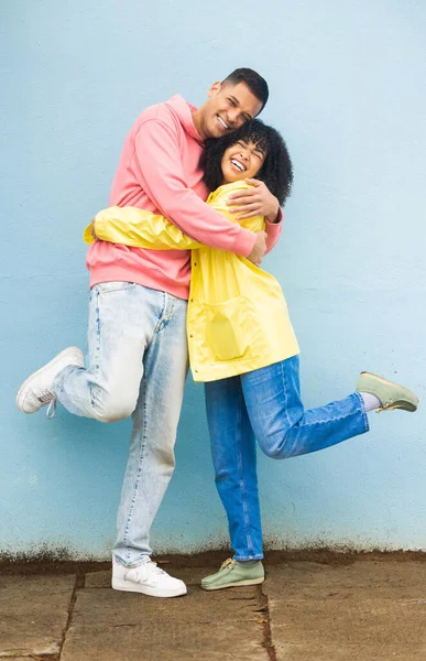 Love Wall Couple Hug Smile Reunion Relationship Celebration Loving Together — Stok Foto