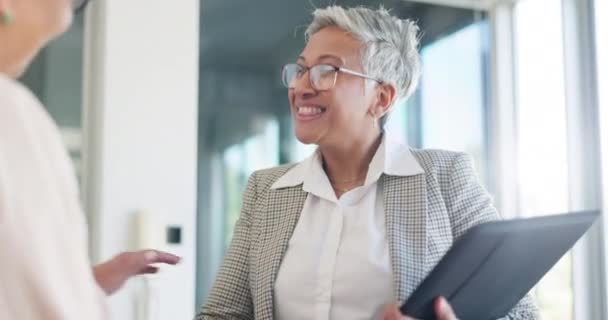 Handshake Hello Business Women Greeting Trust Support Welcome Happy Female — Vídeos de Stock