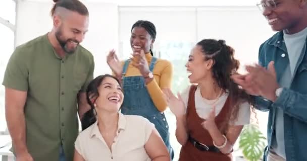 Metas Aplausos Mujer Feliz Con Éxito Celebración Del Objetivo Ventas — Vídeo de stock