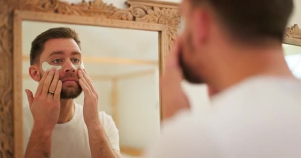 Skincare Mirror Man Eye Patch Aging Dermatology Home Healthcare Beauty — Vídeo de Stock
