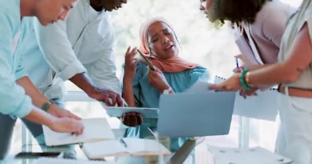 Muslim Business Woman Multitasking Chaos Stress Paperwork Phone Call Time — Stok video