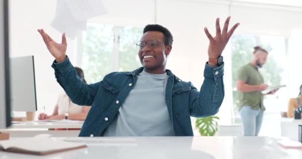 Celebration Dance Black Man Throw Paper Office Celebrate Goals Targets — Stockvideo