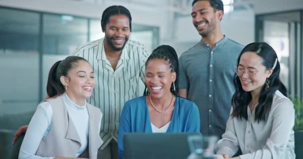 Zakelijke Bijeenkomst Gelukkig Mensen Laptop Voor Onderzoek Succesvolle Planning Digitale — Stockvideo