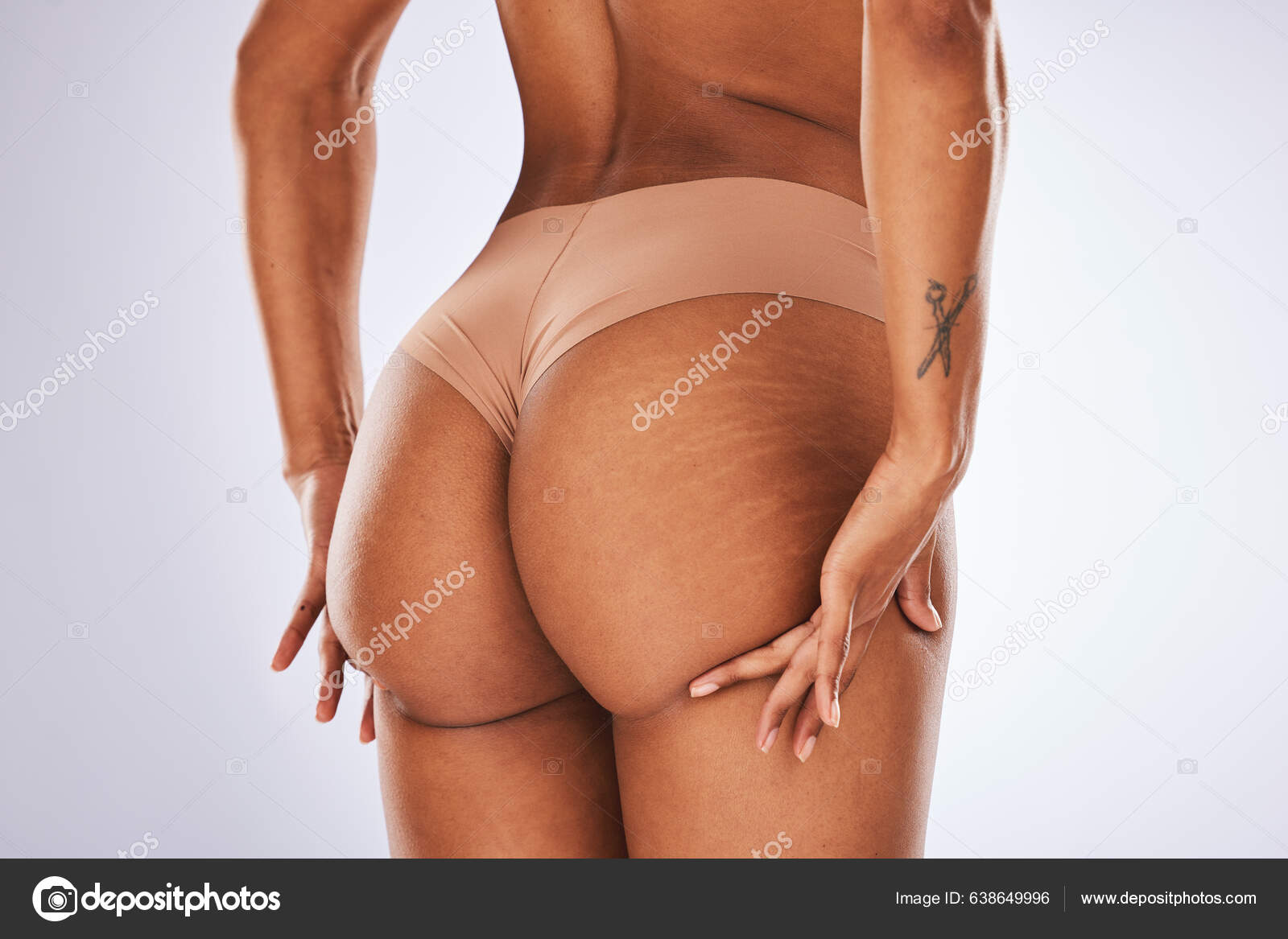Cellulite Butt Underwear Model Black Woman Studio Gray Background Body  fotos, imagens de © PeopleImages.com #638649996