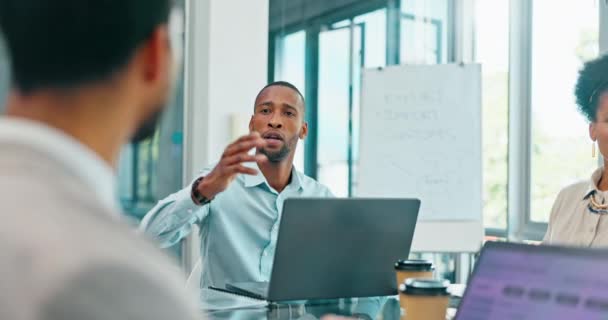Corporate Black Man Team Meeting Brainstorming Feedback New Project Discussion — Stock videók