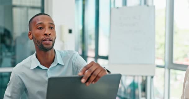 Negocios Hombre Negro Equipo Reunión Conversación Lluvia Ideas Para Nuevo — Vídeo de stock