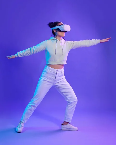 Woman Metaverse Virtual Reality Glasses Futuristic Gaming Cyber Digital World — Stock Fotó