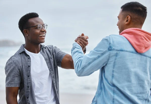 Friends Handshake Greet Beach While Vacation Holiday Trip Happy Excited — Stock Photo, Image