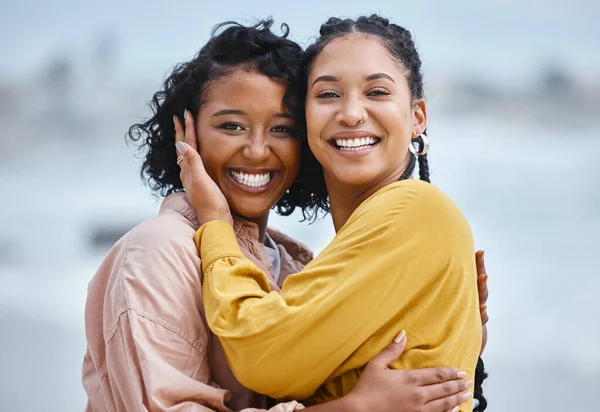 Lesbian Hug Portrait Couple Friends Lgbtq Queer Love Freedom Vacation — Stock Photo, Image