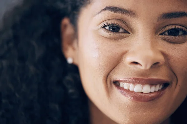 Face Black Woman Smile Portrait Success Positive Mindset Vision Motivation - Stock-foto