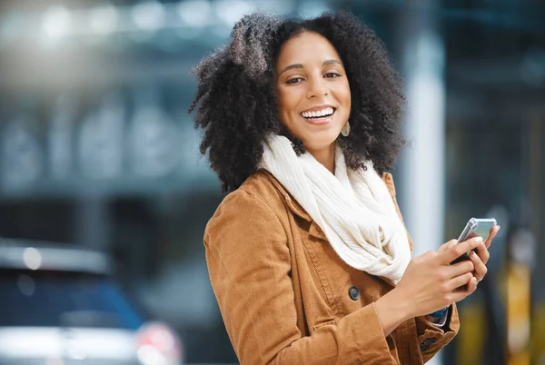 Cellphone Street Portrait Black Woman City Networking Social Media Mobile — Foto Stock