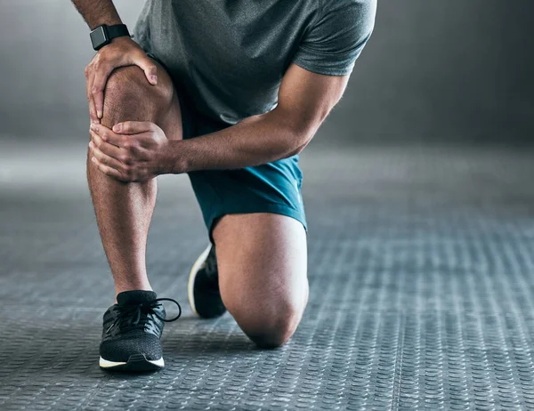 Careful Your Joints Unrecognizable Young Male Athlete Holding His Knee — Stockfoto