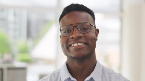 Face Business Black Man Smile Leader New Project Success Schedule — Vídeo de Stock