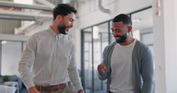 Fist Bump Team Building Business Men Walking Office Building Partnership — Vídeo de Stock