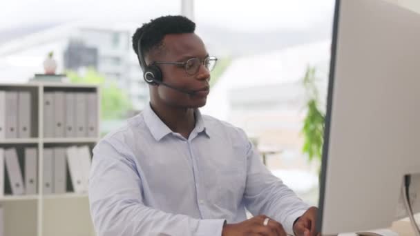 Crm Consultant Man Computer Telemarketing Customer Service Faq Office Call — Stock Video