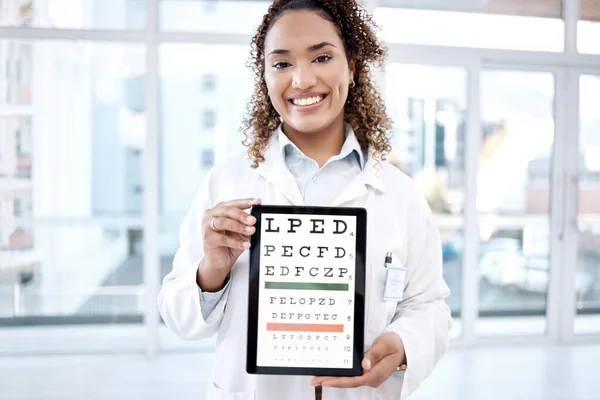 Portret Wykres Oczu Lekarz Tabletką Szpitalu Badania Wzroku Klinice Opieka — Zdjęcie stockowe
