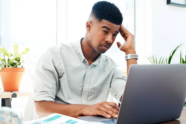 Cant Keep Work Piles Young Businessman Looking Stressed While Working — Stockfoto