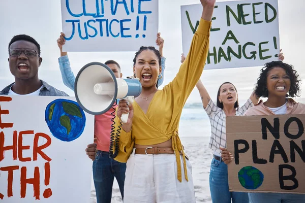 Climate Change Protest Black Woman Megaphone Freedom Movement Angry Crowd — Stockfoto