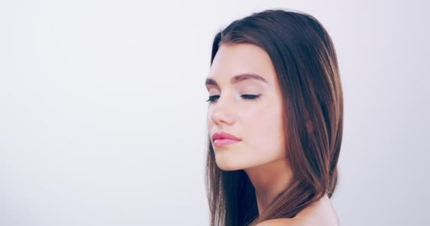 Beauty Makeup Face Woman Pointing You Mockup Salon Deal Flirting — Stock videók