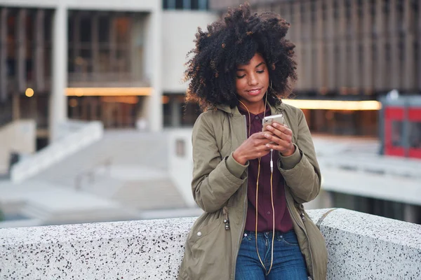 Black Woman City Texting Afro Smartphone Reading Social Network Chat — Foto de Stock