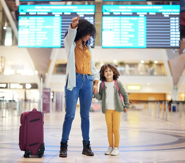 Aeroporto Mala Mãe Com Criança Mostram Viagem Férias Férias Imigração — Fotografia de Stock