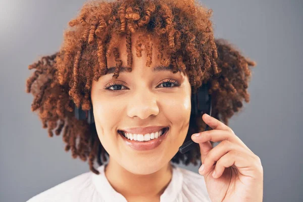 Call Center Sorriso Retrato Mulher Negra Para Suporte Cliente Serviço — Fotografia de Stock