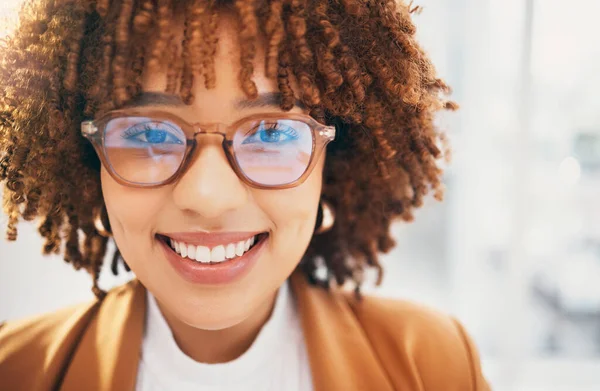 Retrato Mulher Negócios Preto Com Óculos Senhora Confiante Felicidade Para — Fotografia de Stock