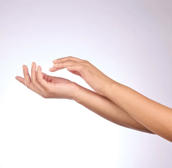 Mãos Pele Beleza Cuidados Com Pele Mulher Manicure Esmalte Com — Fotografia de Stock