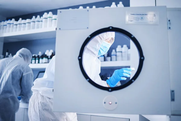 Vetenskaplig Inkubator Labb Säkerhetsutrustning Och Bioteknisk Säkerhet För Ett Medicinskt — Stockfoto