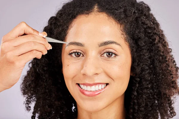 Augenbrauenpflege Gesichtspinzette Und Porträt Einer Schwarzen Frau Mit Dermatologie Und — Stockfoto