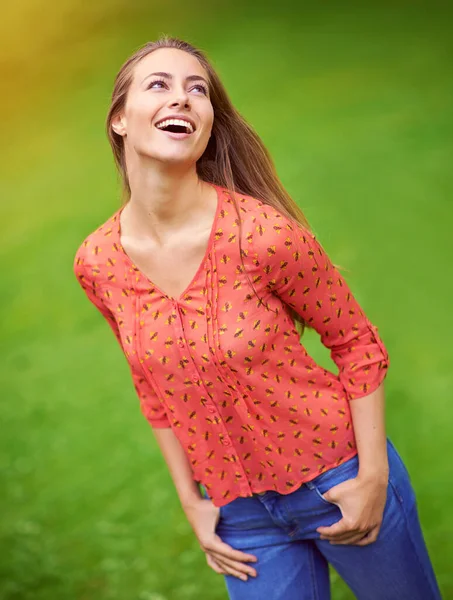 Love Summer Carefree Young Woman Enjoying Day Outdoors — Stock Photo, Image