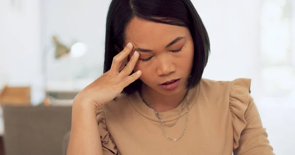 Stress Headache Asian Woman Laptop Office 404 Technology Glitch Tired — Fotografia de Stock