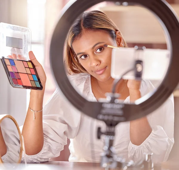 Little Influencer Teaching How To Apply Makeup For Kids On Live Streaming  Video Stock Photo - Download Image Now - iStock