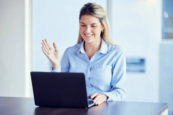 Zakelijk Vrouw Laptop Voor Videogesprek Verbinding Webinar Met Werknemer Geluk — Stockfoto