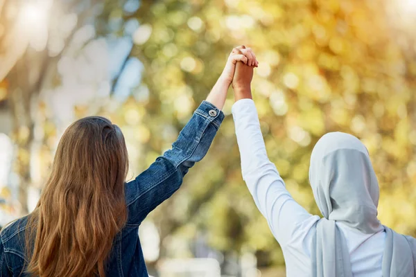 Apoio Amor Mulheres Mãos Dadas Para Unidade Confiança Solidariedade Natureza — Fotografia de Stock