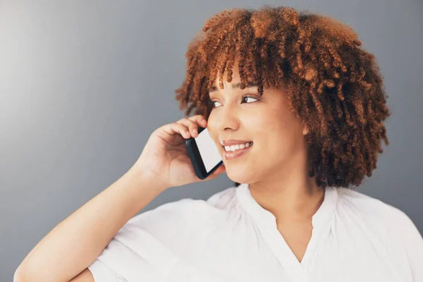 Telefonat Glücklich Und Kontakt Mit Schwarzen Frauen Studio Hintergrund Für — Stockfoto