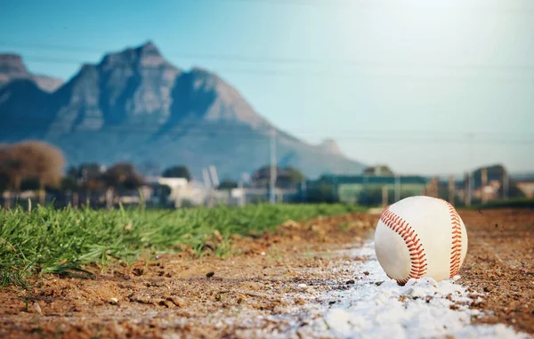 Sportovní Maketa Baseball Míč Zemi Připraveny Pro Hru Trénink Soutěž — Stock fotografie