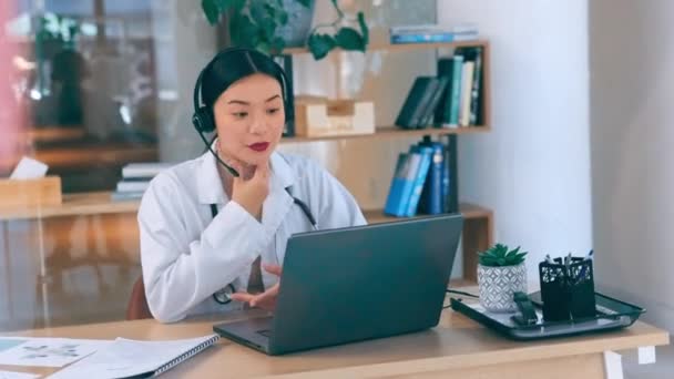 Rozmowa Wideo Wsparcie Opieki Zdrowotnej Lekarz Kobieta Telezdrowia Badanie Tarczycy — Wideo stockowe