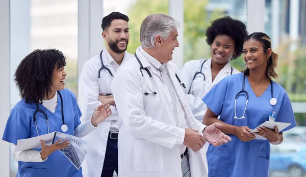 Médicos Enfermeiros Rindo Diversidade Hospitalar Trabalho Equipe Colaboração Para Formação — Fotografia de Stock