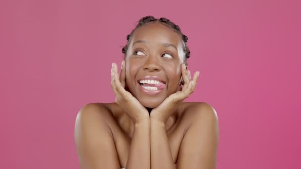 Modelové Ruce Jazyk Nebo Krása Izolovaném Růžovém Pozadí Pro Komickou — Stock video
