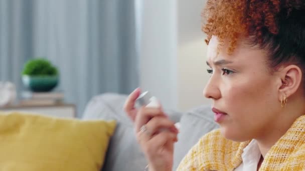 Astma Pompa Chora Kobieta Oddychają Dla Zdrowia Lekarstwa Leczenia Alergii — Wideo stockowe