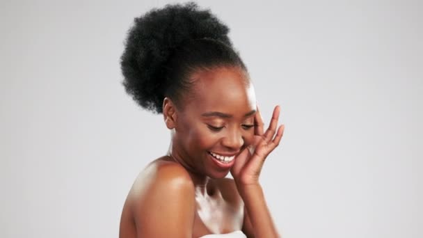 Siyah Kadın Yüz Güzellik Cilt Bakımı Cilt Bakımı Sağlıklı Cilt — Stok video