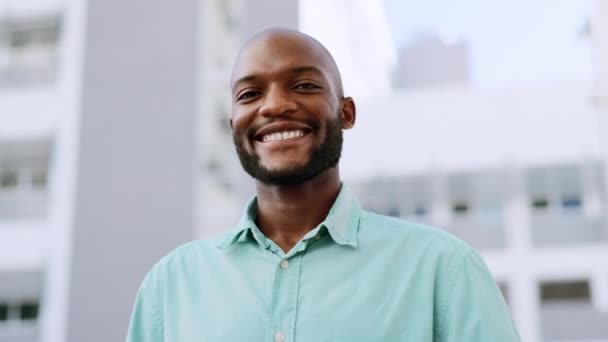 Ciudad Sonrisa Cara Hombre Negro Para Éxito Empresarial Metas Mentalidad — Vídeos de Stock